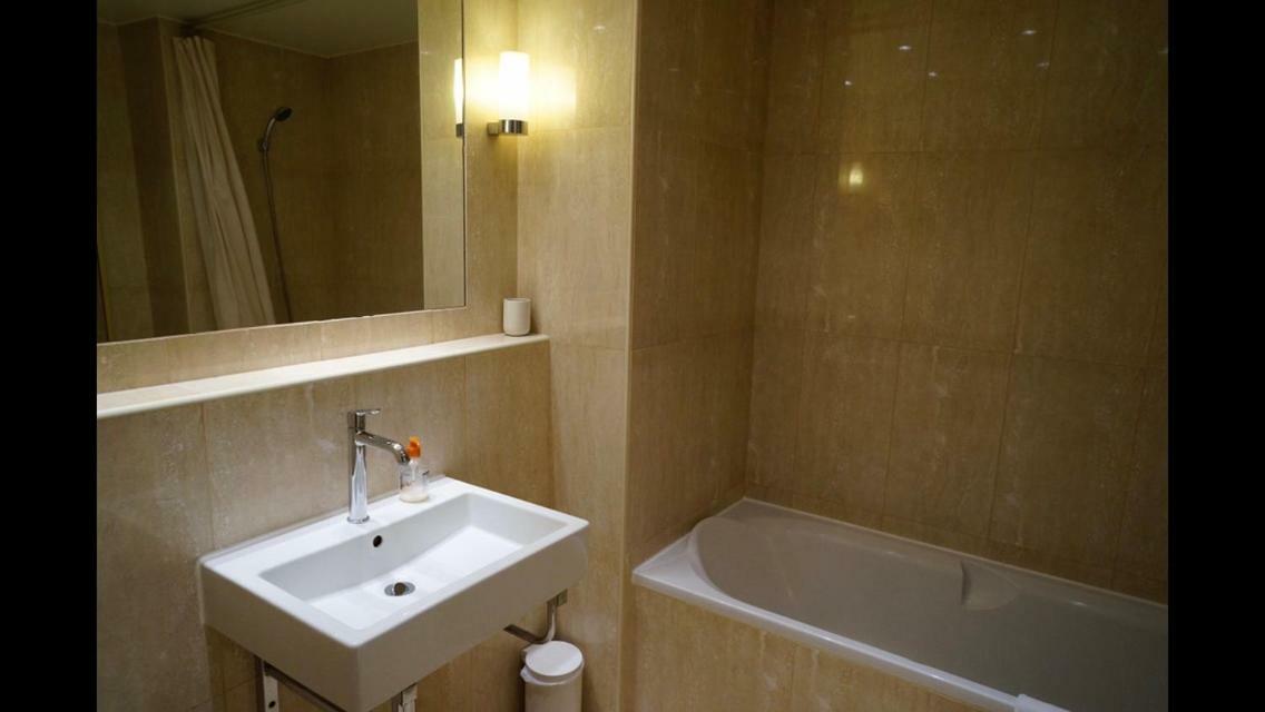 124 Miramar 65 La Croisette Apartment Кан Екстериор снимка