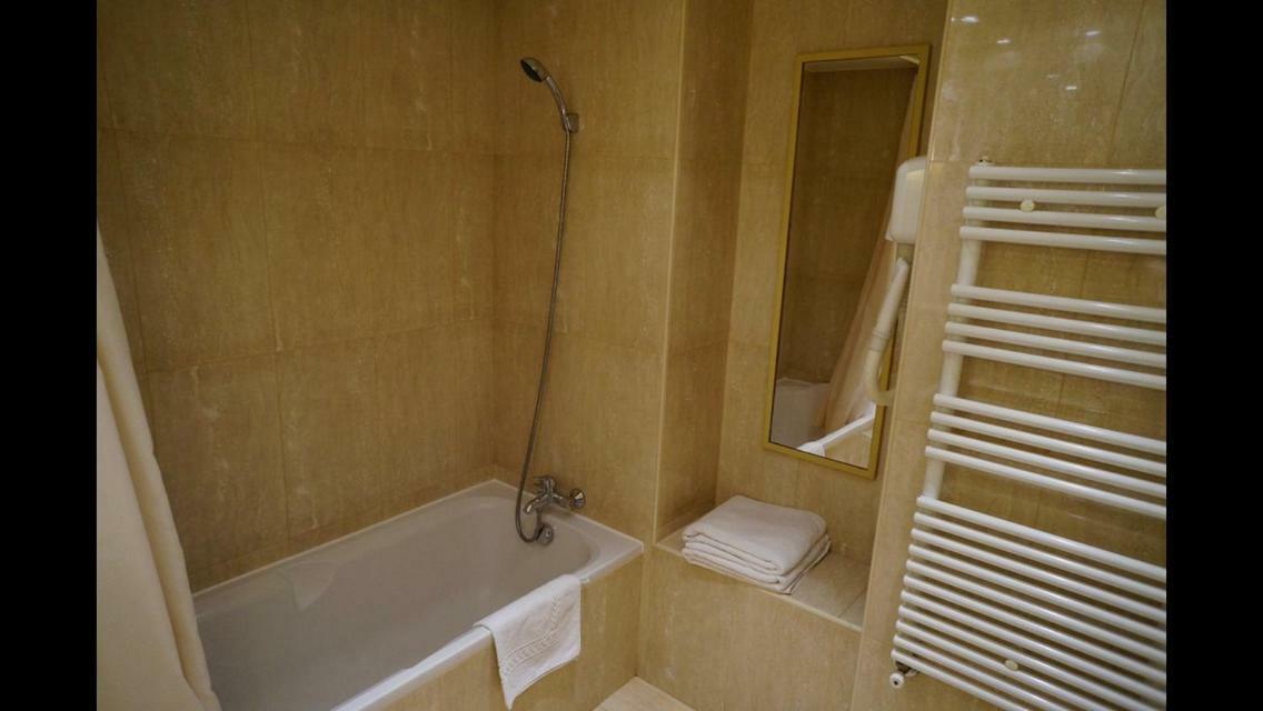 124 Miramar 65 La Croisette Apartment Кан Екстериор снимка